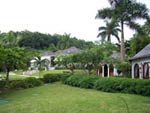 Use of the facilities at the exclusive Round Hill Resort  are included  with many area villas